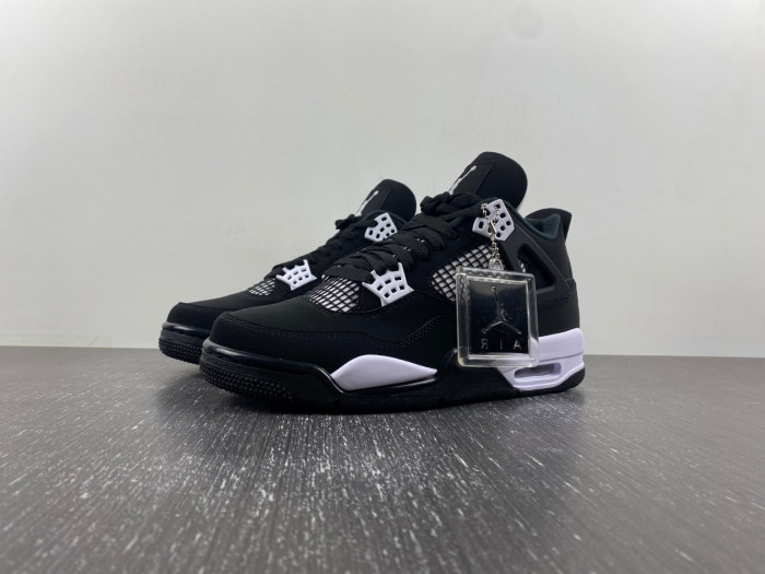 AIR JORDAN 4 RETRO WHITE THUNDER  FQ8135-001