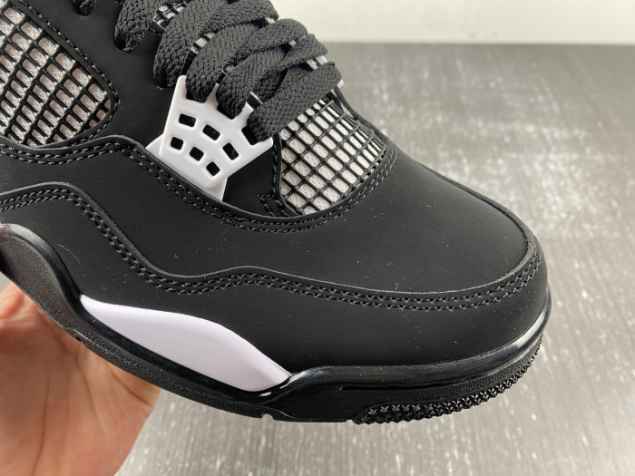 AIR JORDAN 4 RETRO WHITE THUNDER  FQ8135-001