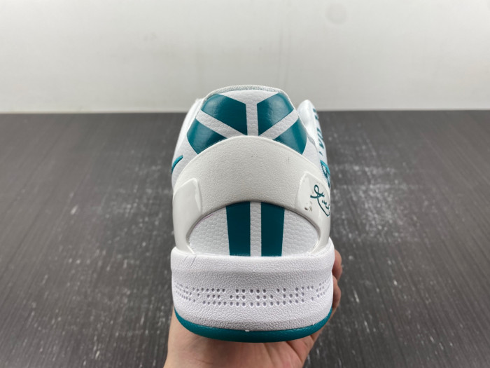 Nike Kobe 8 Protro Radiant Emerald  FQ3549-101