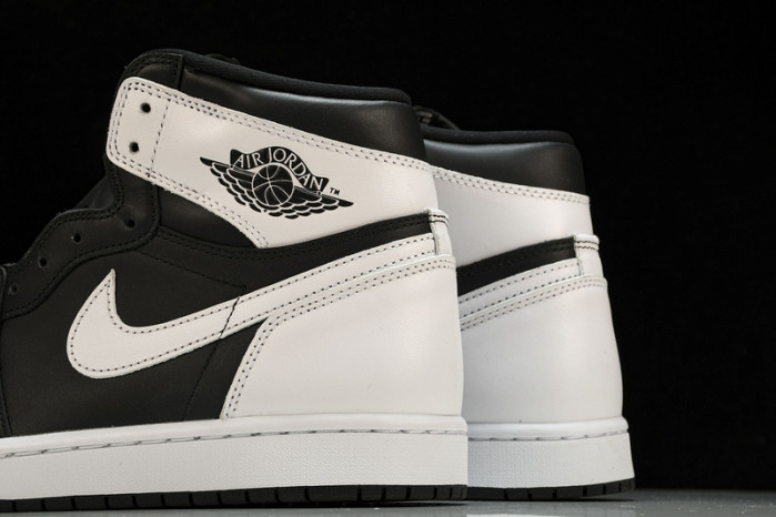 Jordan 1 Retro High OG Black White   DZ5485-010
