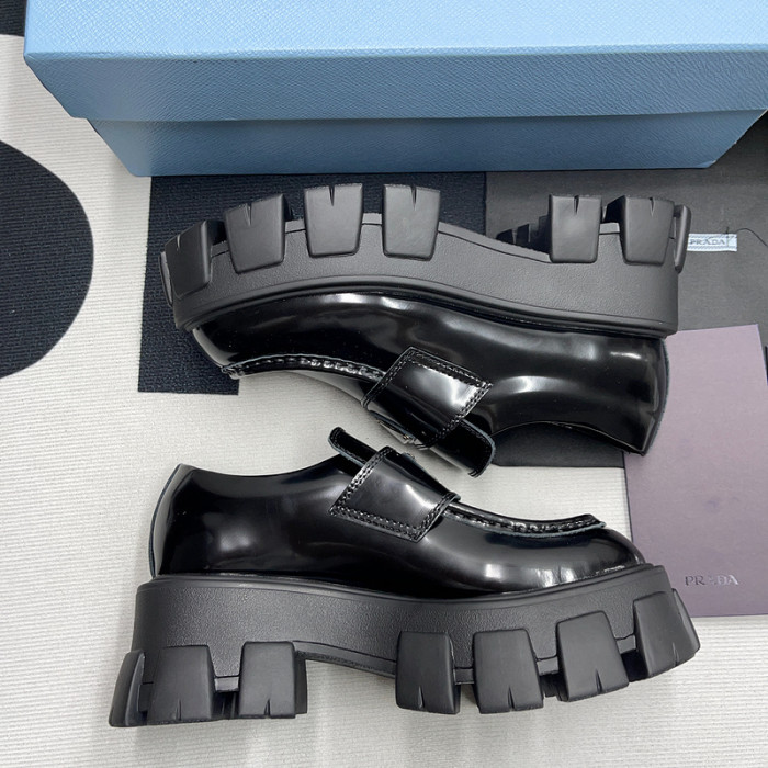 Pr0da Loafers