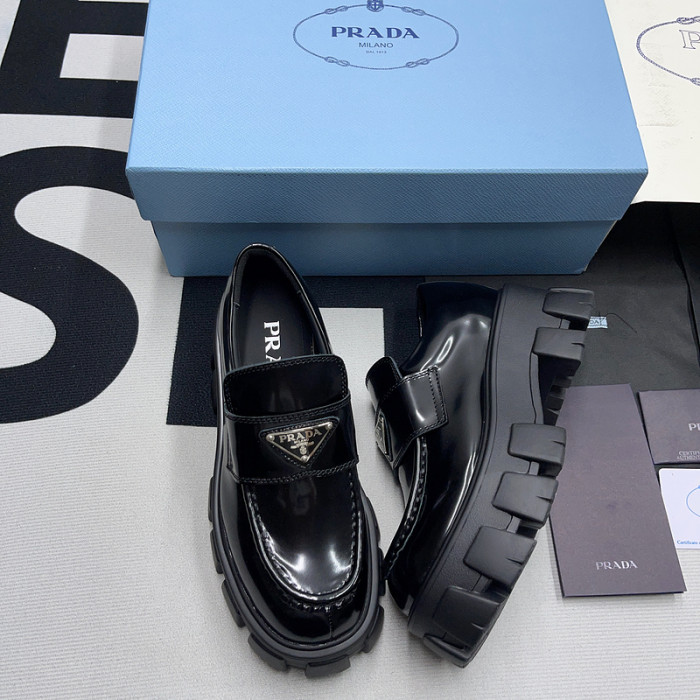 Pr0da Loafers