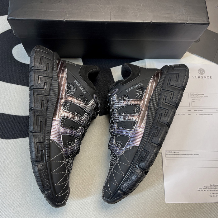 VERS SNEAKERS