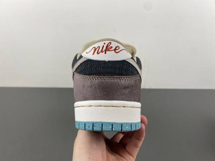 Nike SB Dunk Low Big Money Savings FZ3129-200