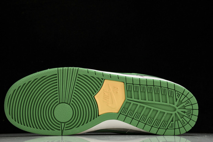 Nike SB Dunk Low Medusa 313170-030