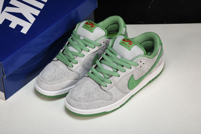 Nike SB Dunk Low Medusa 313170-030