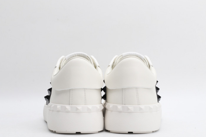 Va*lentino sneaker