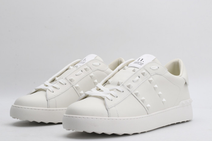 Va*lentino sneaker