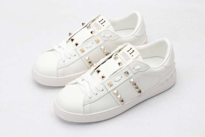 Va*lentino sneaker