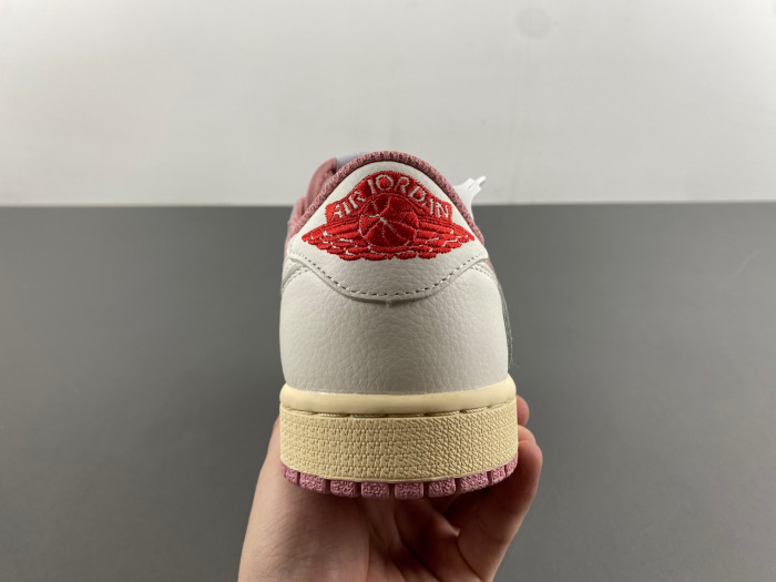 Jordan 1 Retro Low OG SP Travis Scott Pink DM7866-600