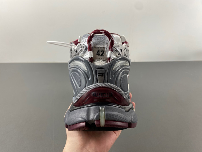 Ba*len*cia*ga runner
