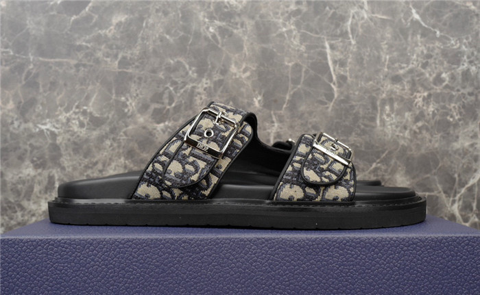D*or aqua sandal