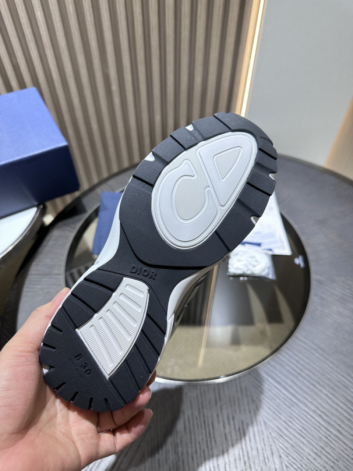 D*or b30 sneaker