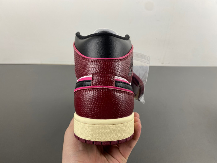 Air Jordan 1 High OG Black Red FQ7818-101