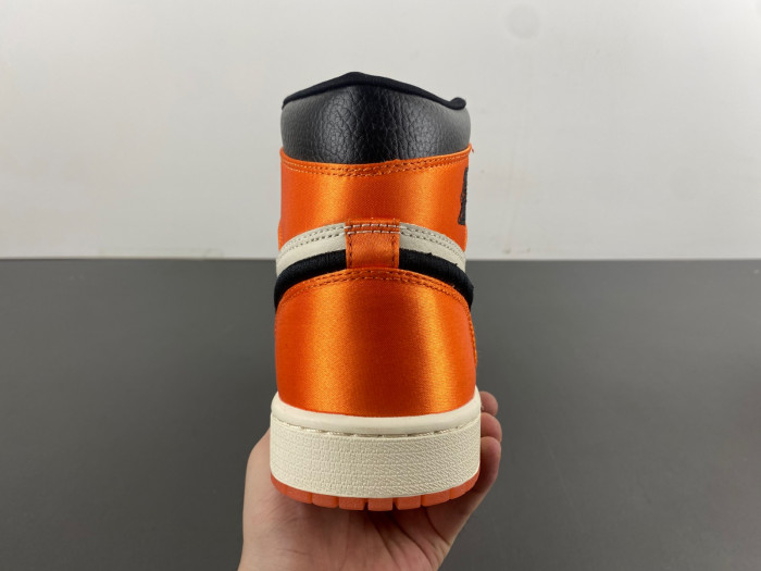 Air Jordan 1 Satin “Shattered Backboard”   AV3725-010