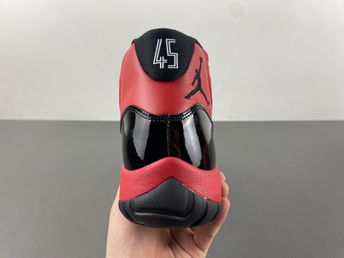 Air Jordan 11 Retro    CT8012-600