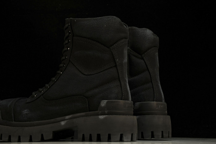 Ba*len*cia*ga boots