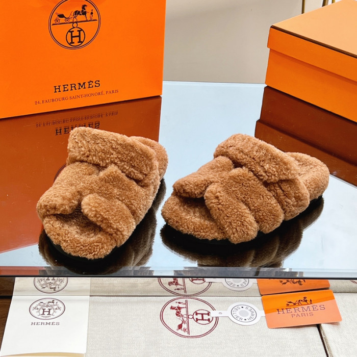 H**mes winter sandals