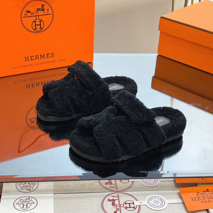 H**mes winter sandals