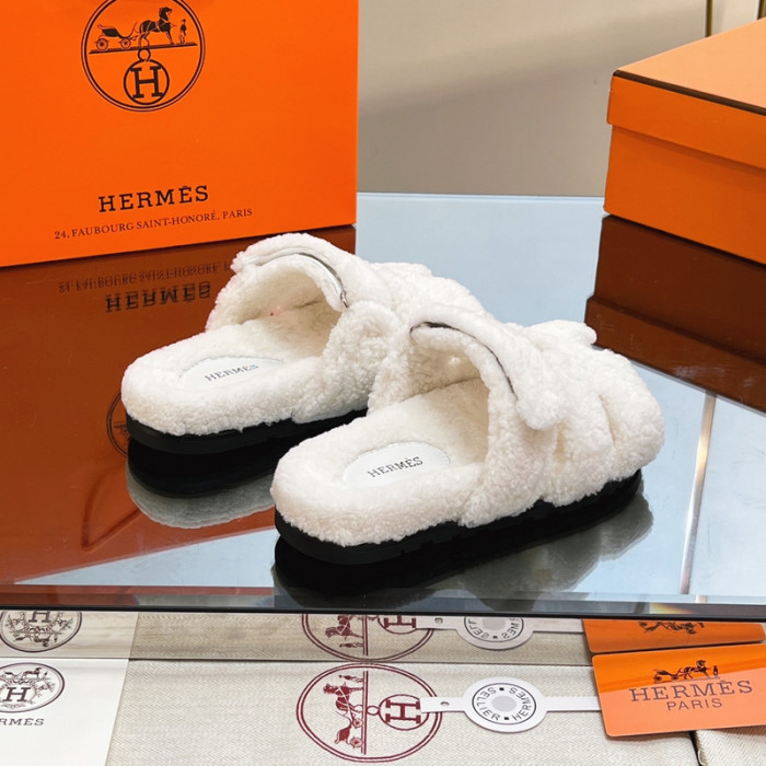 H**mes winter sandals