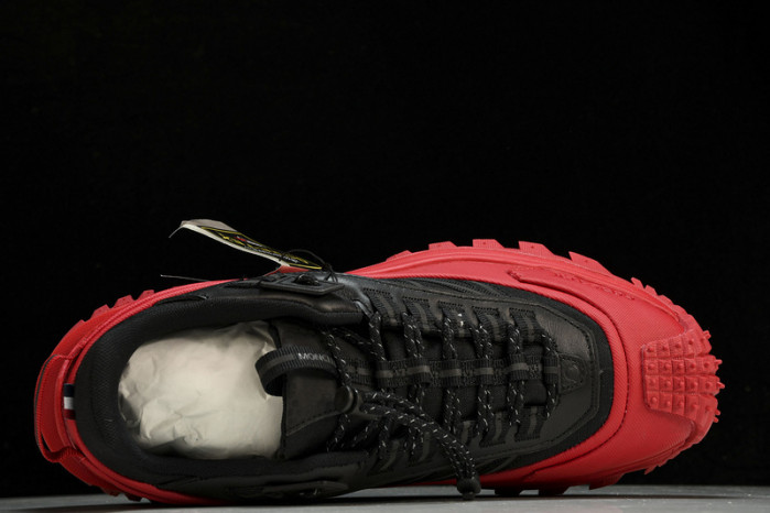 MONCLER TRAILGRIP GORE-TEX