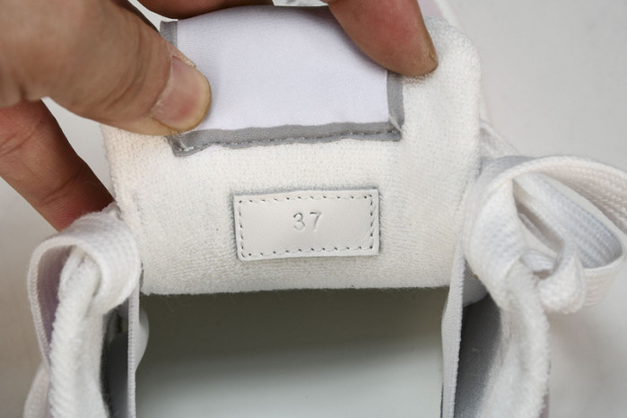 G*u*i screener sneaker