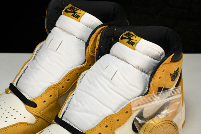 Jordan 1 Retro High Yellow Ochre 555088-109