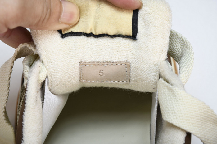 G*u*i sneaker