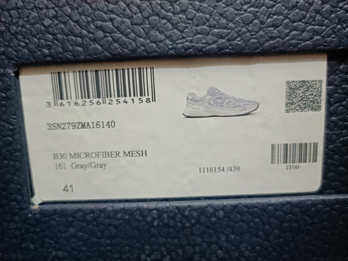 D*or b30 sneaker