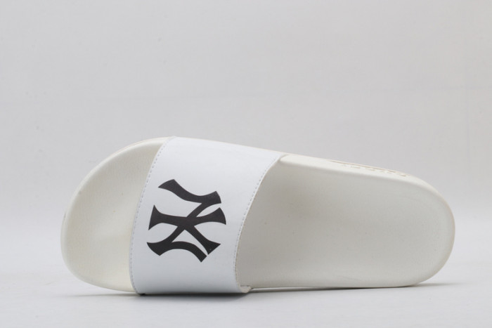 GUCC SANDALS