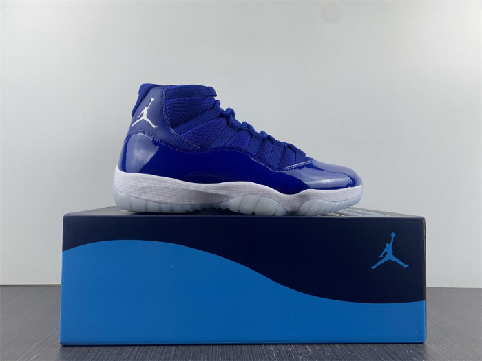 Air Jordan 11 Retro Low