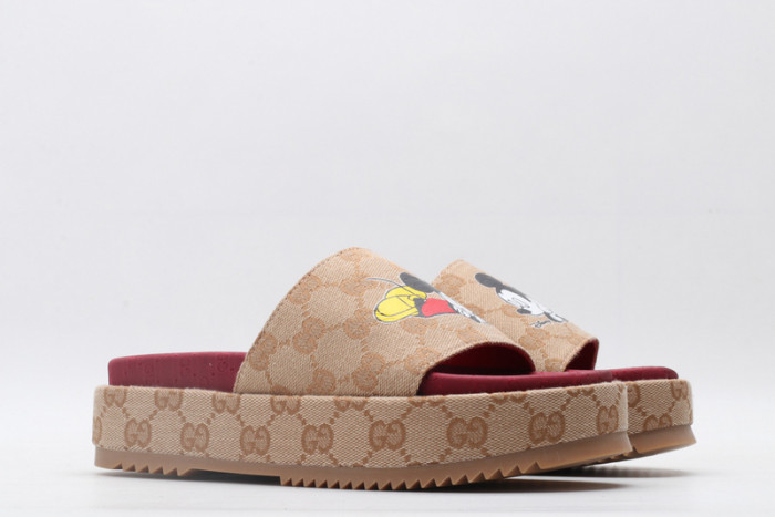 GUCC SANDALS