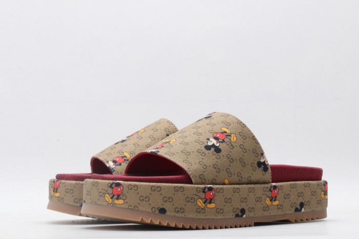 GUCC SANDALS
