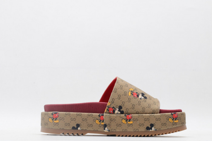 GUCC SANDALS