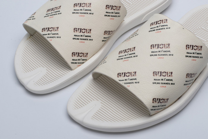 GUCC SANDALS