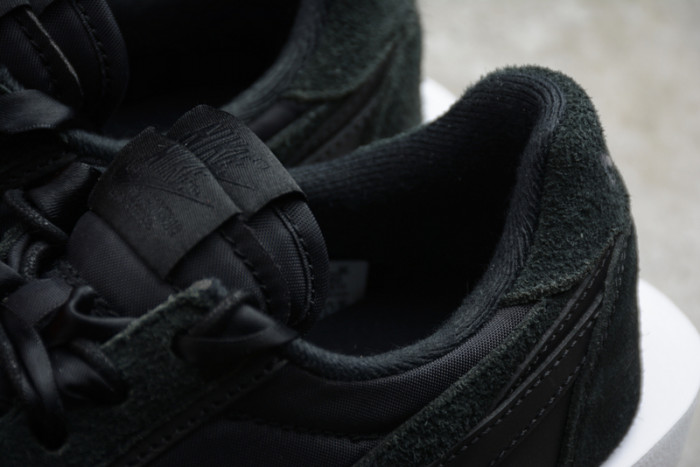 Nike LD Waffle sacai Black Nylon  BV0073-002