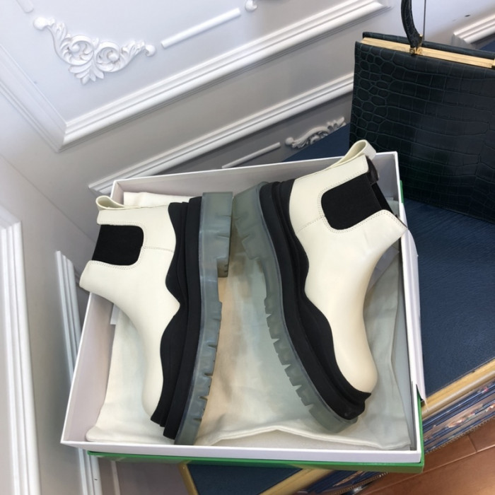 botega Ve*ne*ta boots