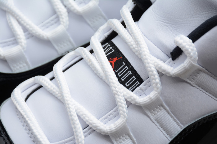 Air Jordan 11 Retro Low Concord Bred AV2187-160