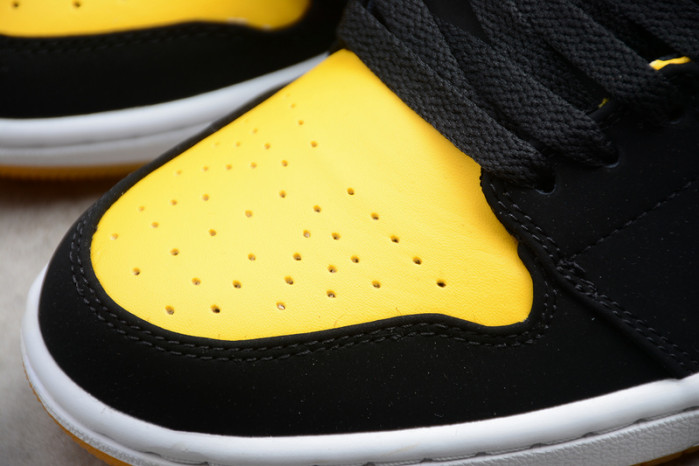 Jordan 1 Retro Mid New Love (2017)  554724-035