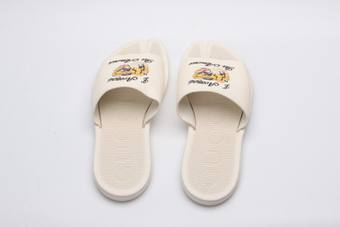 GUCC SANDALS