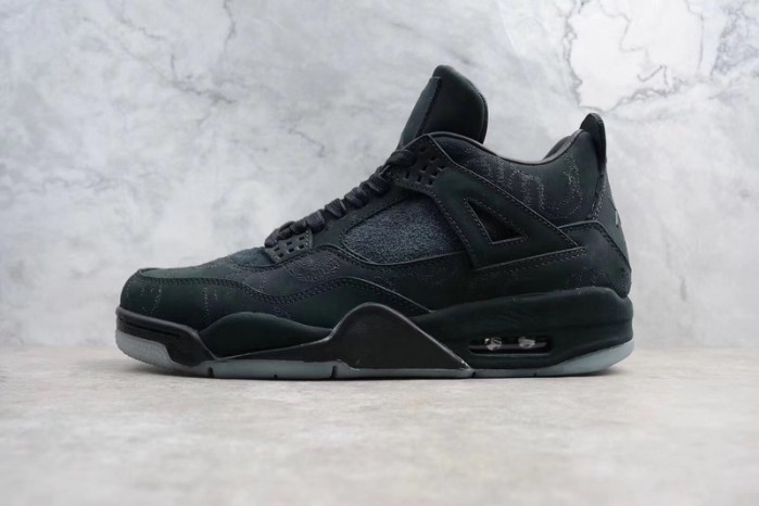 Air JORDAN 4 Retro KAWS