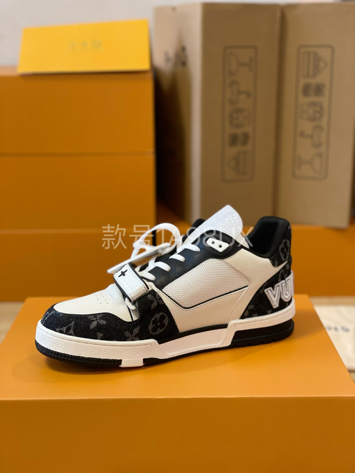 LV Trainer Sneaker