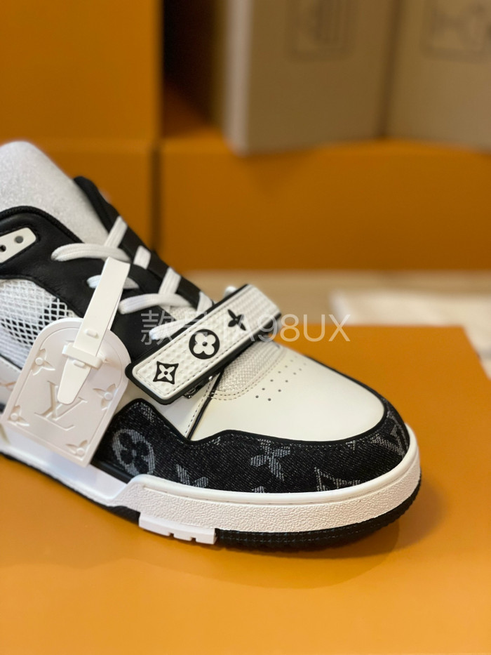 LV Trainer Sneaker