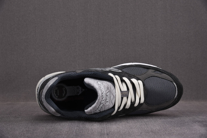 KITH x New Balance 990 V3“Tornado” M990KT3