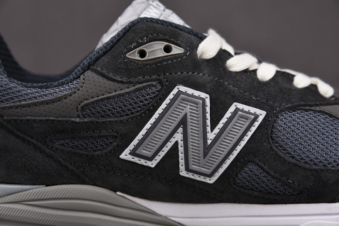 KITH x New Balance 990 V3“Tornado” M990KT3